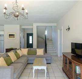 3 bedroom villa with heated pool in Kassiopi, Corfu, sleeps 6